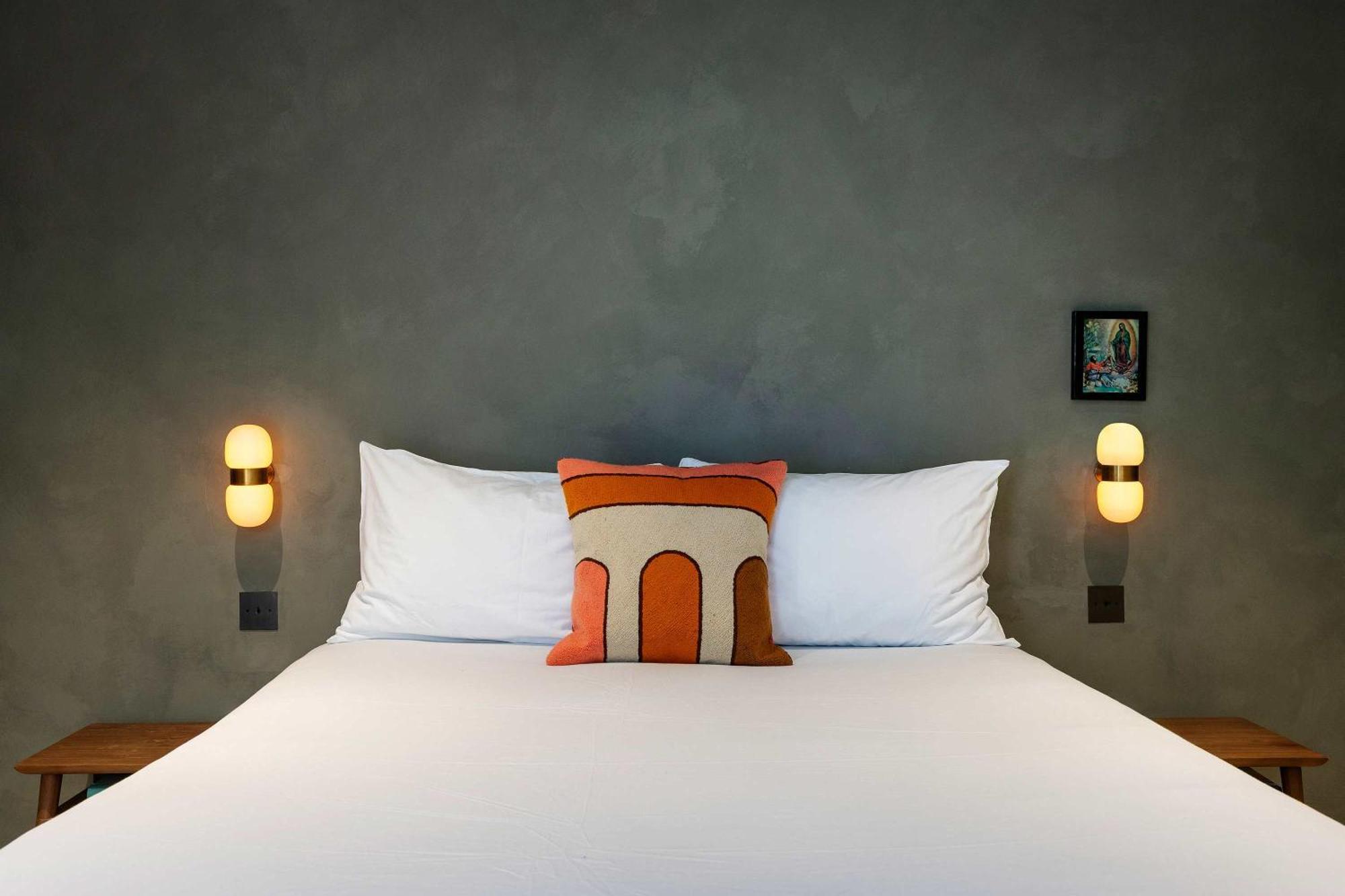 Veeve - De Beauvoir Hideaway